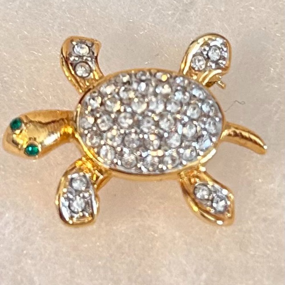 Joan Rivers Clear Pave Turtle Brooch w Green Eyes, Gold tone, Swarovski